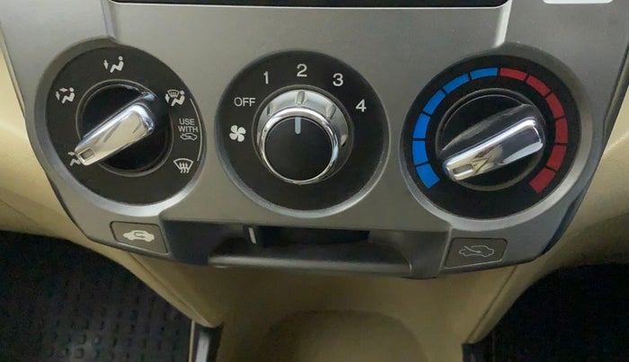 2013 Honda City 1.5L I-VTEC S MT, Petrol, Manual, 88,339 km, AC Unit - Directional switch has minor damage