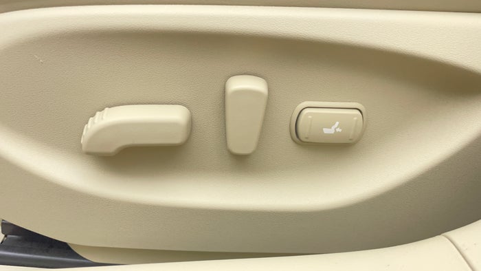 Infiniti Q50-Driver Side Adjustment Panel
