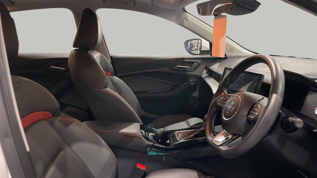 2023 MG Mg5 Vibe, Automatic, 15366 km, Right Side Front Door Cabin View