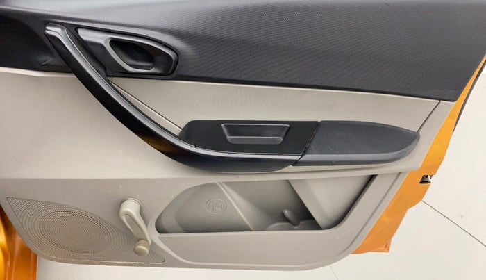 2018 Tata Tiago XE PETROL, Petrol, Manual, 93,407 km, Driver Side Door Panels Control