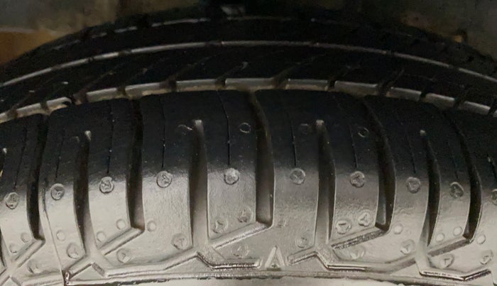 2018 Tata Tiago XE PETROL, Petrol, Manual, 93,407 km, Right Rear Tyre Tread