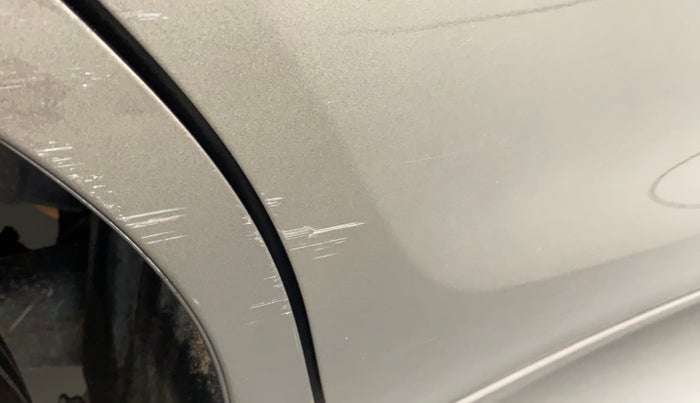 2019 Maruti Swift VXI, Petrol, Manual, 57,265 km, Right rear door - Minor scratches
