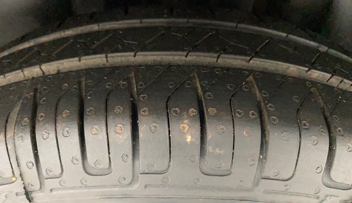 2019 Maruti Swift VXI, Petrol, Manual, 57,265 km, Left Rear Tyre Tread