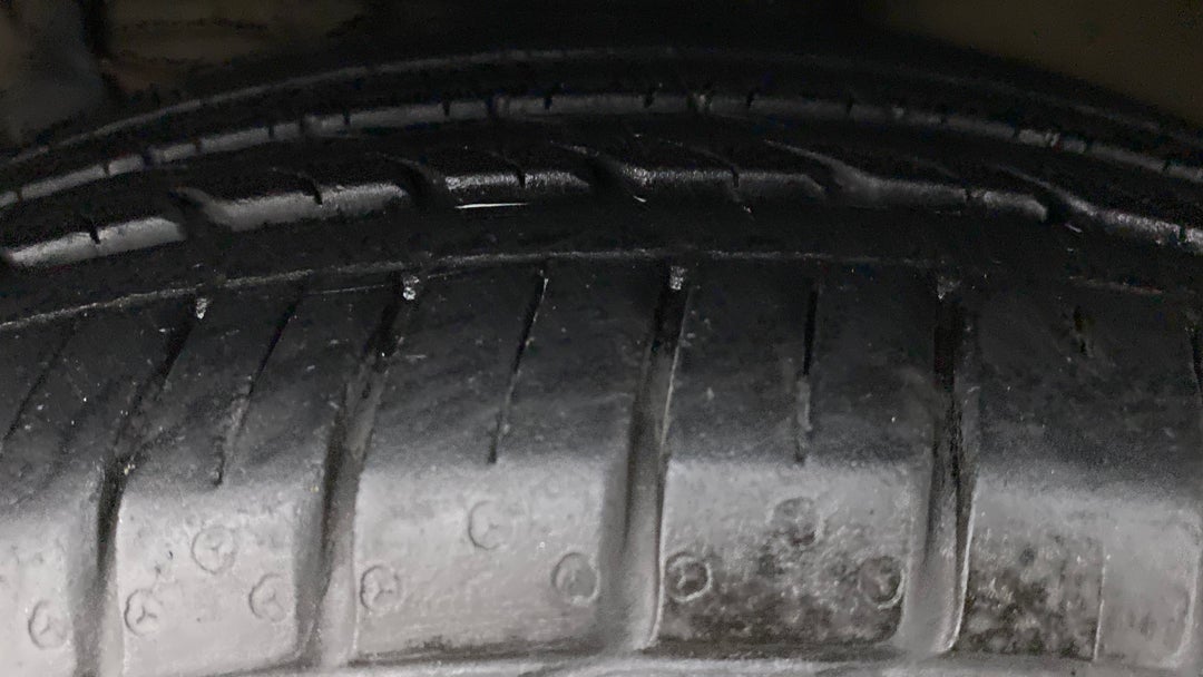 Left Front Tyre Tread