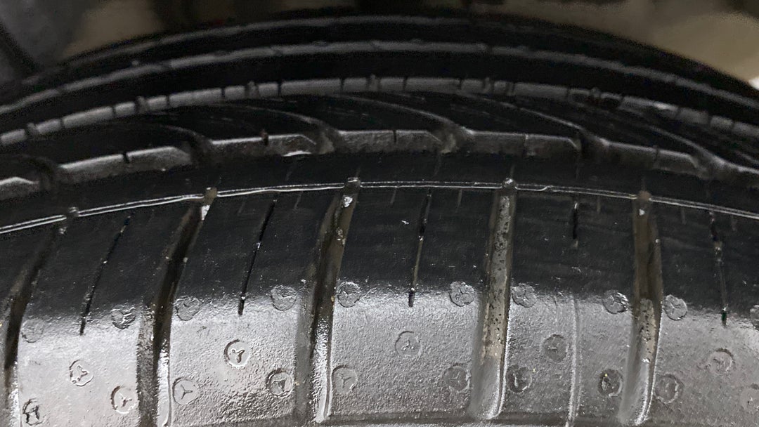 Left Rear Tyre Tread