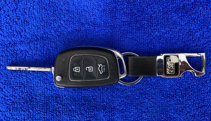 2016 Hyundai Xcent S 1.2, Petrol, Manual, 92,098 km, Key Close Up