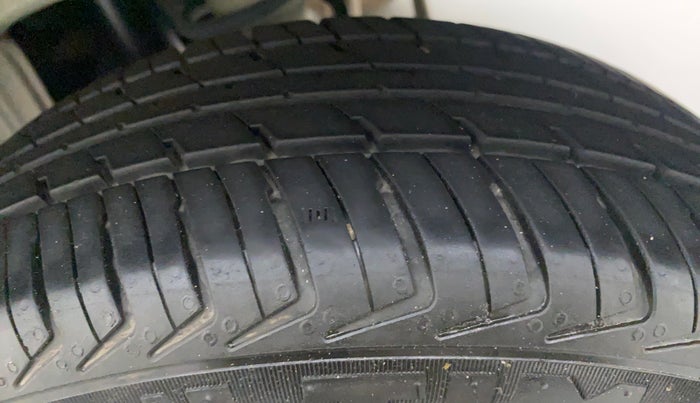 2016 Maruti Alto K10 VXI P, Petrol, Manual, 62,570 km, Left Rear Tyre Tread