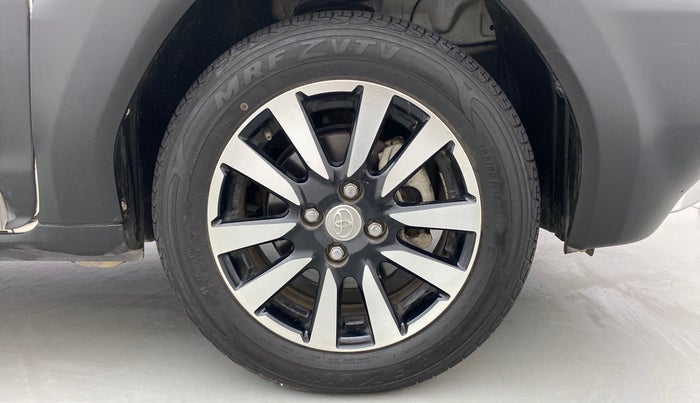 2017 Toyota Etios CROSS 1.2 G, Petrol, Manual, 3,431 km, Right Front Wheel