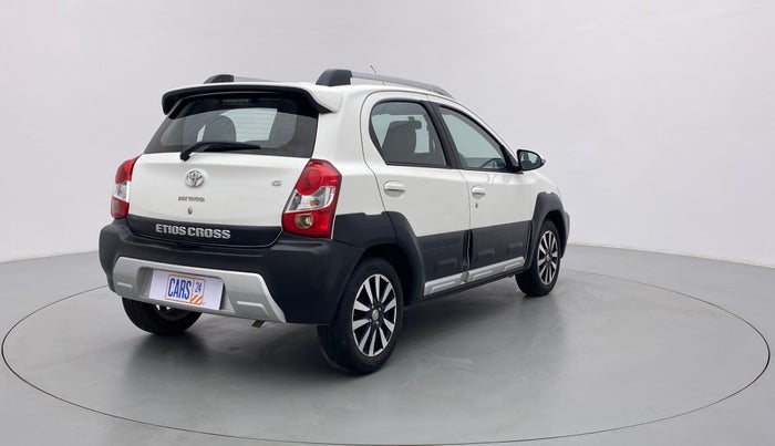2017 Toyota Etios CROSS 1.2 G, Petrol, Manual, 3,431 km, Right Back Diagonal