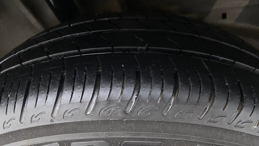 Right Rear Tyre Tread
