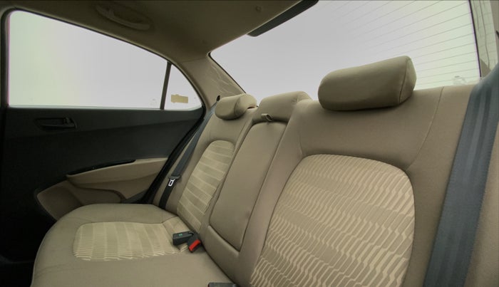 2019 Hyundai Xcent S 1.2, Petrol, Manual, 50,971 km, Right Side Rear Door Cabin