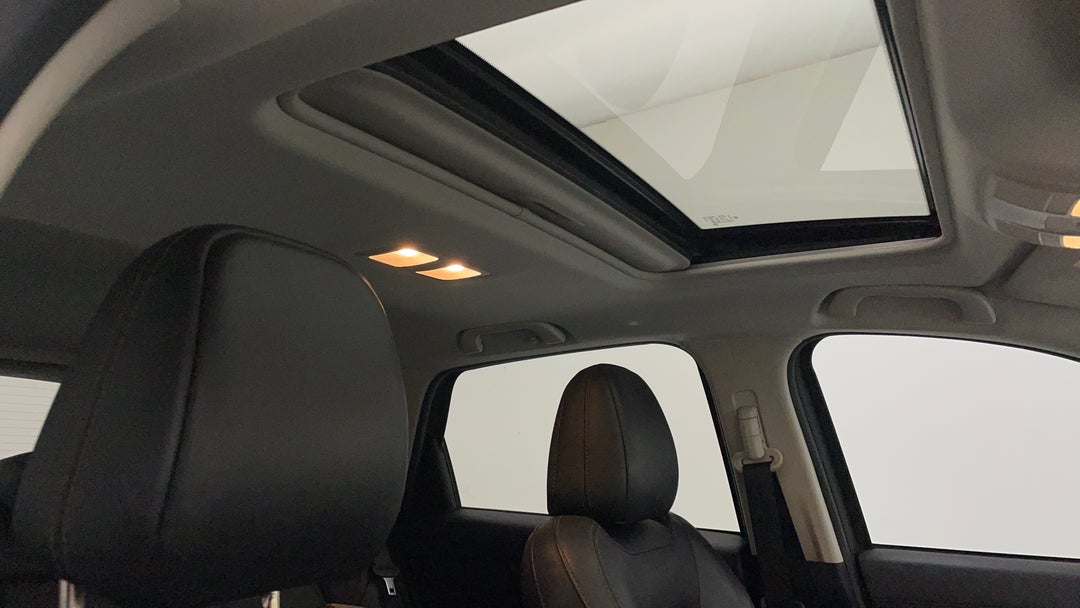 Interior Sunroof/Moonroof
