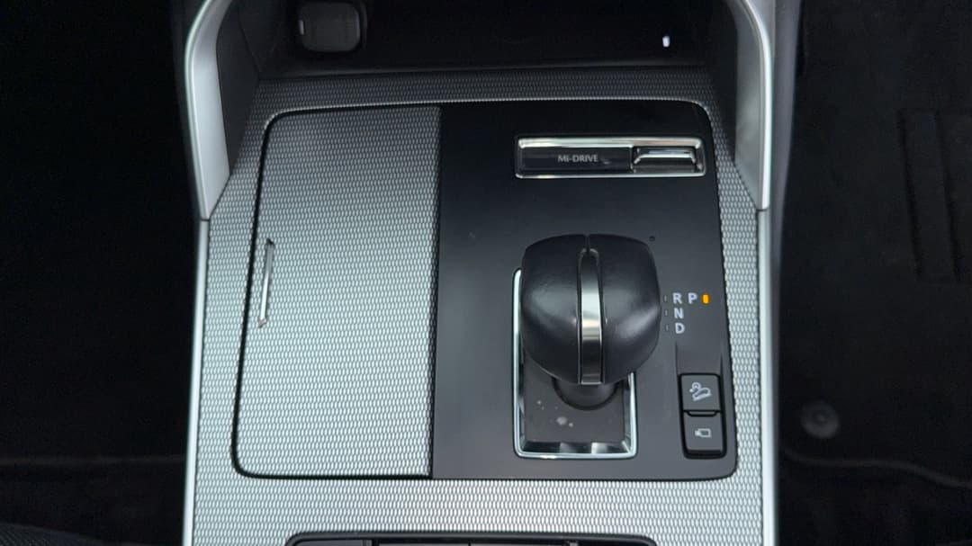2024 Mazda Cx-60 P50e Evolve Phev, Automatic, 31198 km, Gear Lever 