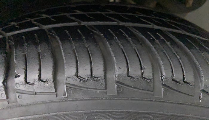 2014 Ford Ecosport 1.5 TITANIUMTDCI OPT, Diesel, Manual, 76,103 km, Left Rear Tyre Tread