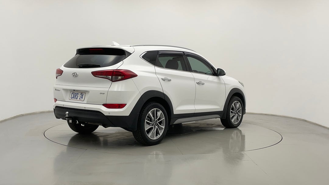 Right Back Diagonal (45- Degree) View