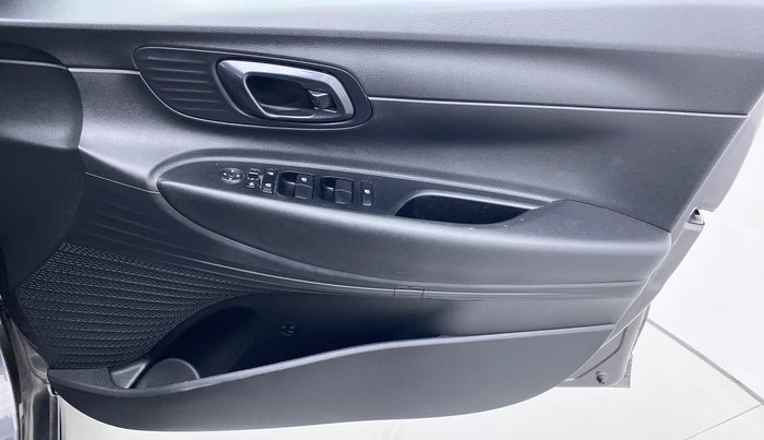 2020 Hyundai NEW I20 SPORTZ 1.2 MT, Petrol, Manual, 4,172 km, Driver Side Door Panels Control