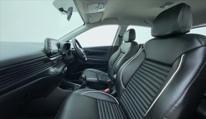 2020 Hyundai NEW I20 SPORTZ 1.2 MT, Petrol, Manual, 4,172 km, Right Side Front Door Cabin