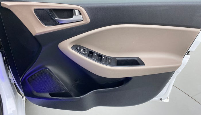 2020 Hyundai Elite i20 1.2 SPORTS PLUS VTVT, Petrol, Manual, 24,615 km, Driver Side Door Panels Control