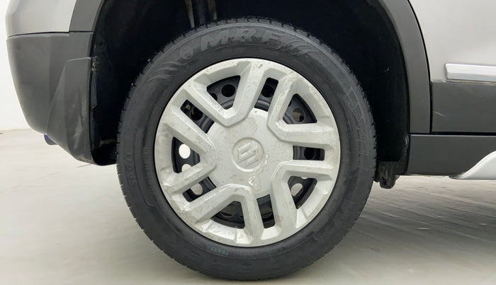 2016 Maruti Vitara Brezza VDI, Diesel, Manual, 71,215 km, Right Rear Wheel