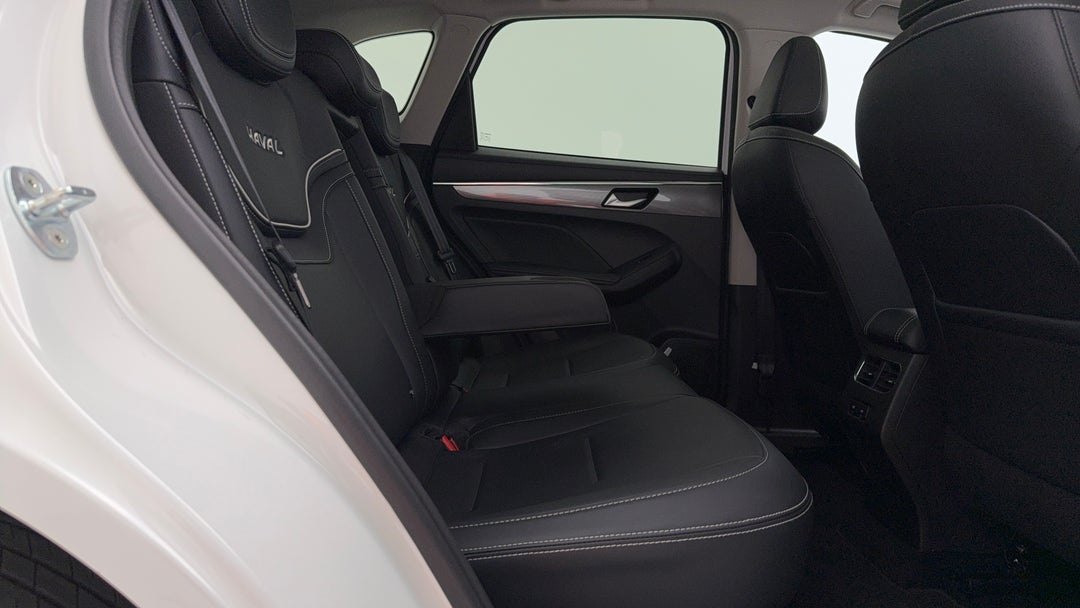 2022 GWM Haval Jolion Ultra Hybrid, Automatic, 27157 km, Right Side Rear Door Cabin View