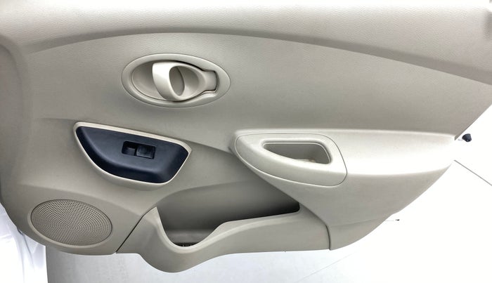 2016 Datsun Go Plus T, Petrol, Manual, 52,417 km, Driver Side Door Panels Control