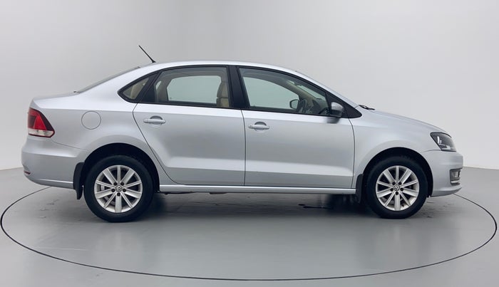 2016 Volkswagen Vento HIGHLINE 1.2 TSI AT, Petrol, Automatic, 68,459 km, Right Side View