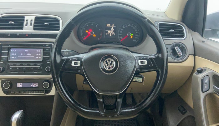 2016 Volkswagen Vento HIGHLINE 1.2 TSI AT, Petrol, Automatic, 68,459 km, Steering Wheel Close-up