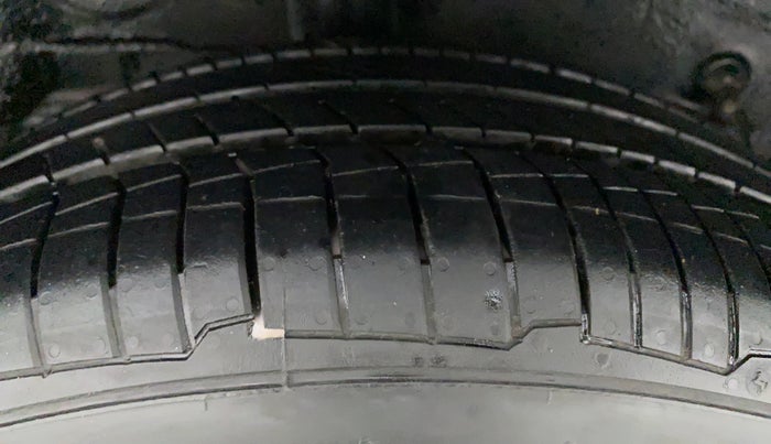 2014 Toyota Etios CROSS VD, Diesel, Manual, 83,974 km, Right Rear Tyre Tread