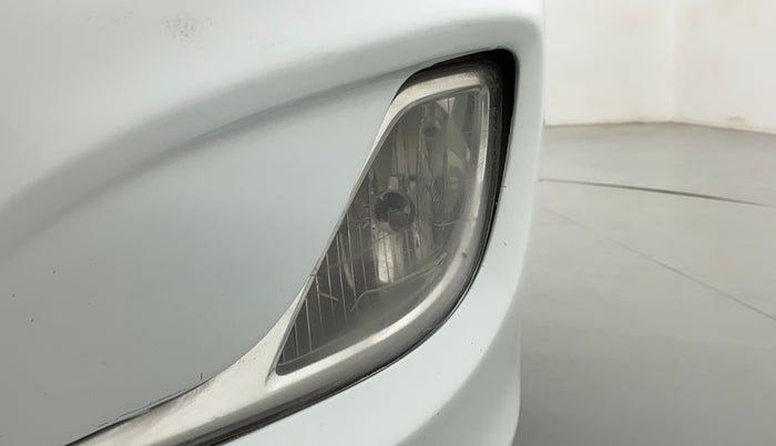 2013 Hyundai Verna FLUIDIC 1.6 CRDI SX, Diesel, Manual, 1,28,368 km, Left fog light - Not fixed properly