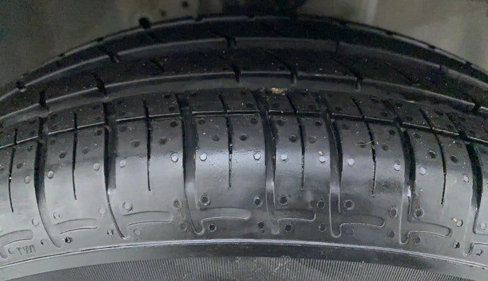 2014 Honda Brio 1.2 S MT I VTEC, Petrol, Manual, 51,898 km, Right Front Tyre Tread