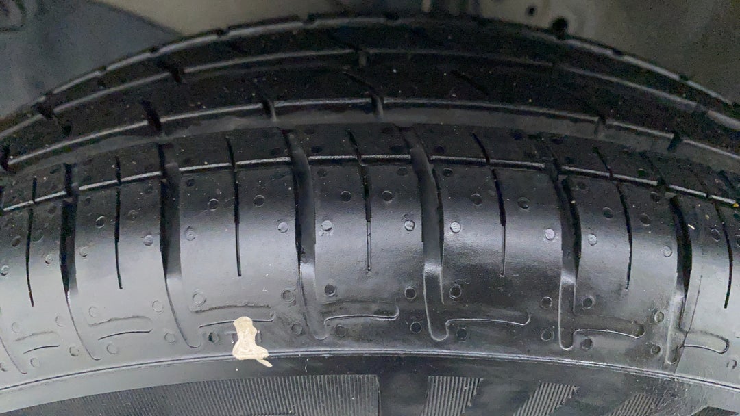 Left Front Tyre Tread