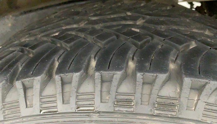 2019 Mahindra Thar CRDE 4X4 AC, Diesel, Manual, 46,258 km, Right Rear Tyre Tread