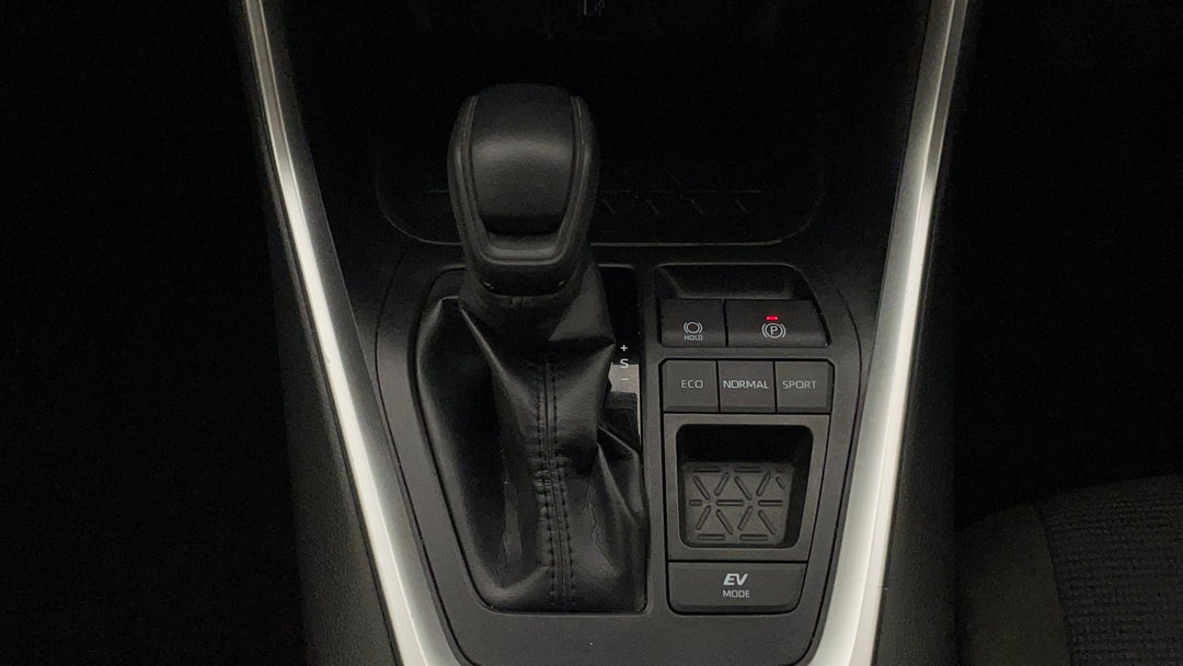 2023 Toyota RAV4 Gx (2WD) Hybr Full Size Spare, Automatic, 50950 km, Gear Lever 