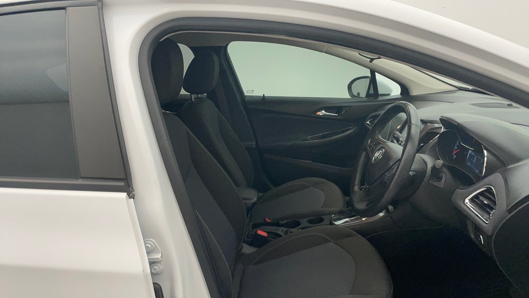 2017 Holden Astra Lt, Automatic, 118504 km, Right Side Front Door Cabin View