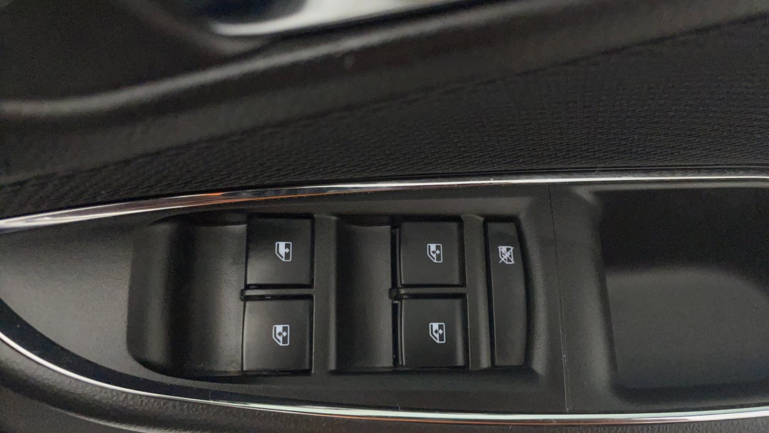 2017 Holden Astra Lt, Automatic, 118504 km, Drivers Side Door Panel Controls