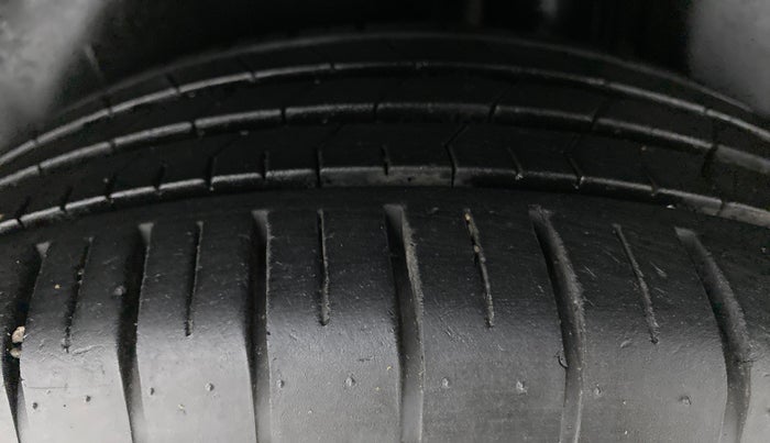 2021 Maruti Ciaz ALPHA 1.5 AT SHVS, Petrol, Automatic, 23,097 km, Left Rear Tyre Tread