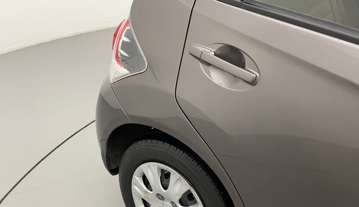 2015 Honda Brio S MT, Petrol, Manual, 66,653 km, Right quarter panel - Paint has minor damage
