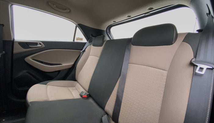 2016 Hyundai Elite i20 MAGNA 1.2, Petrol, Manual, 19,526 km, Right Side Rear Door Cabin