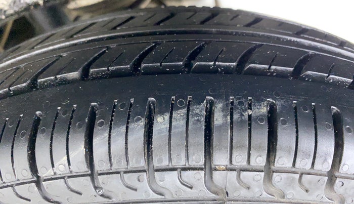 2017 Maruti Alto 800 LXI, CNG, Manual, 49,423 km, Left Rear Tyre Tread