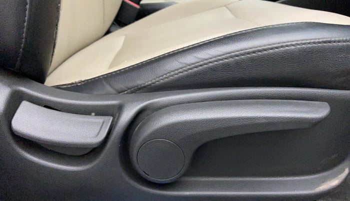 2018 Hyundai Verna 1.6 SX VTVT, Petrol, Manual, 47,175 km, Driver Side Adjustment Panel