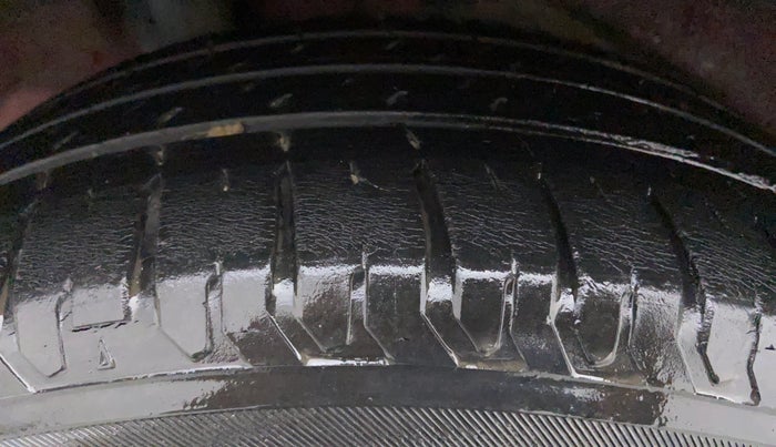 2018 Hyundai Verna 1.6 SX VTVT, Petrol, Manual, 47,175 km, Left Front Tyre Tread