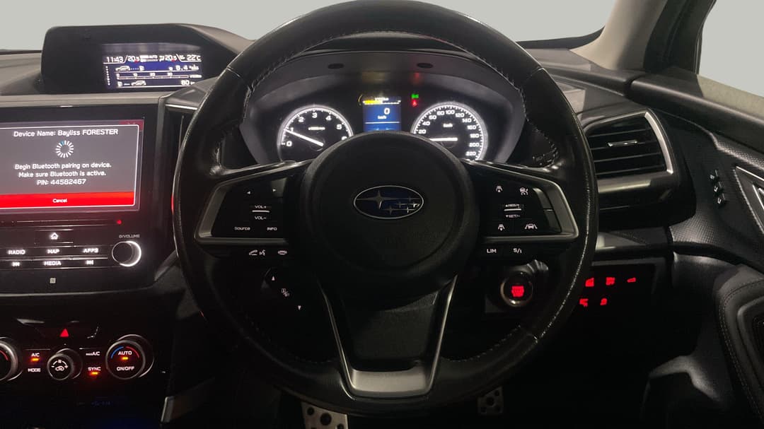 2021 Subaru Forester 2.5i Premium (AWD), Automatic, 120514 km, Steering Wheel Close-up