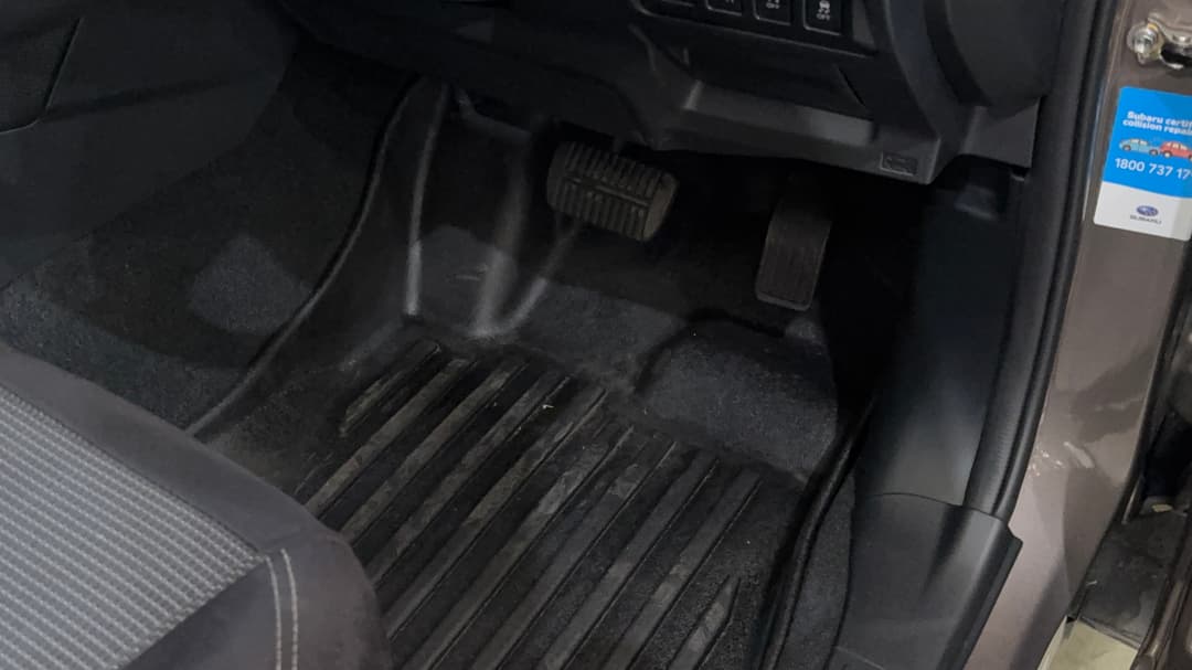 2024 Subaru Forester 2.5i-s (AWD), Automatic, 31957 km, Pedals and Footmat