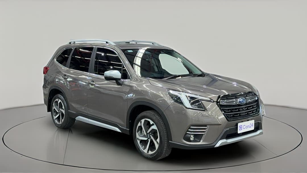 2024 Subaru Forester 2.5i-s (AWD), Automatic, 31957 km, Right Front Diagonal (45- Degree) View