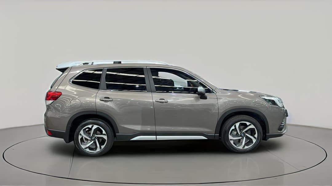 2024 Subaru Forester 2.5i-s (AWD), Automatic, 31957 km, Right Side View
