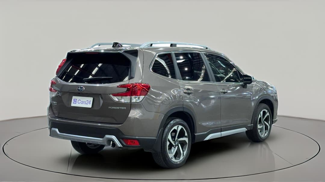 2024 Subaru Forester 2.5i-s (AWD), Automatic, 31957 km, Right Back Diagonal (45- Degree) View