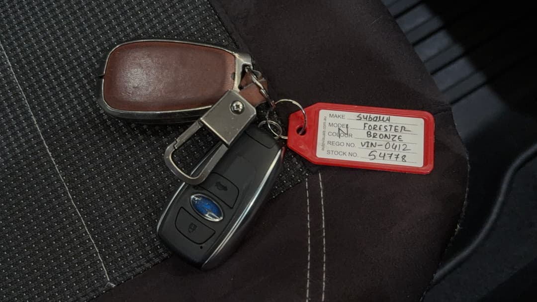 2024 Subaru Forester 2.5i-s (AWD), Automatic, 31957 km, Key Close-up