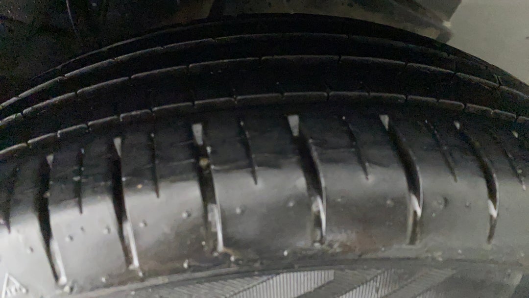Left Rear Tyre Tread