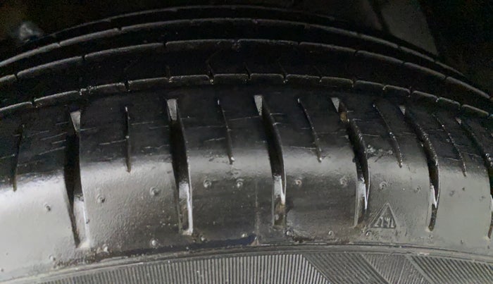 2017 Maruti Baleno ZETA PETROL 1.2, Petrol, Manual, 12,624 km, Left Front Tyre Tread