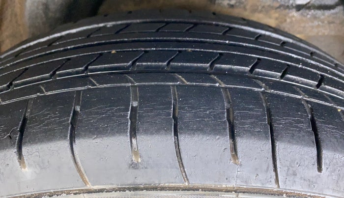 2012 Hyundai i20 SPORTZ 1.2, Petrol, Manual, 55,086 km, Left Rear Tyre Tread
